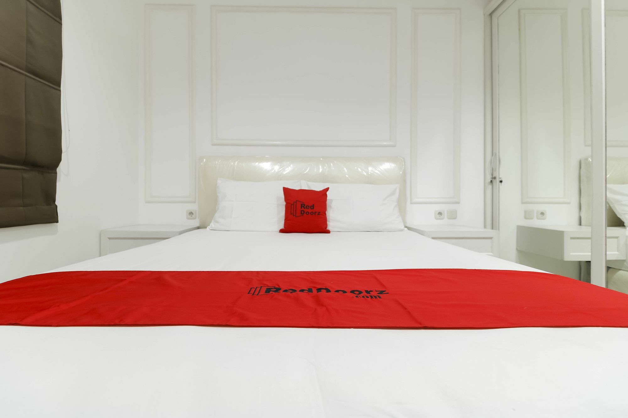 Reddoorz Plus @ Setiabudi Barat Jakarta Exterior photo